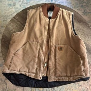 Men’s Carhartt vest